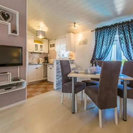 Susanne Apartment *